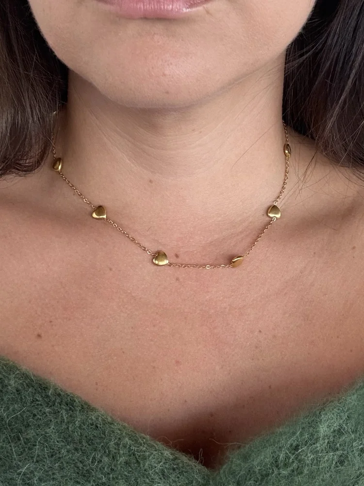 Κολιέ με Πολλές Καρδιές