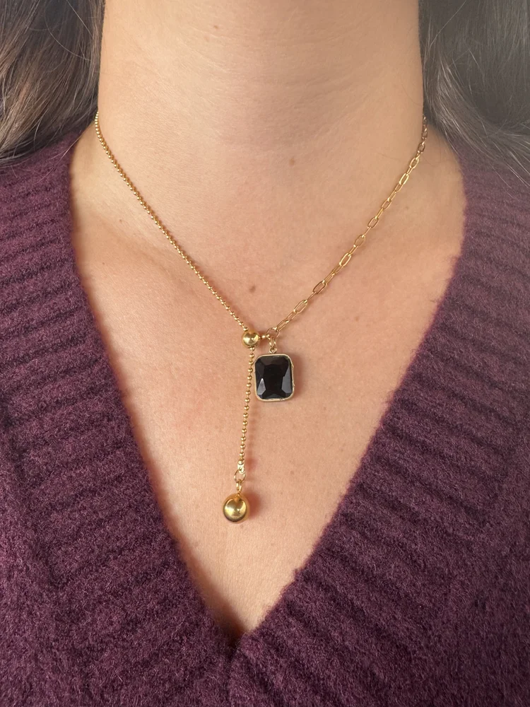 Ατσάλινο Χρυσό Κολιέ με Μαύρη Ορθογώνια Πέτρα