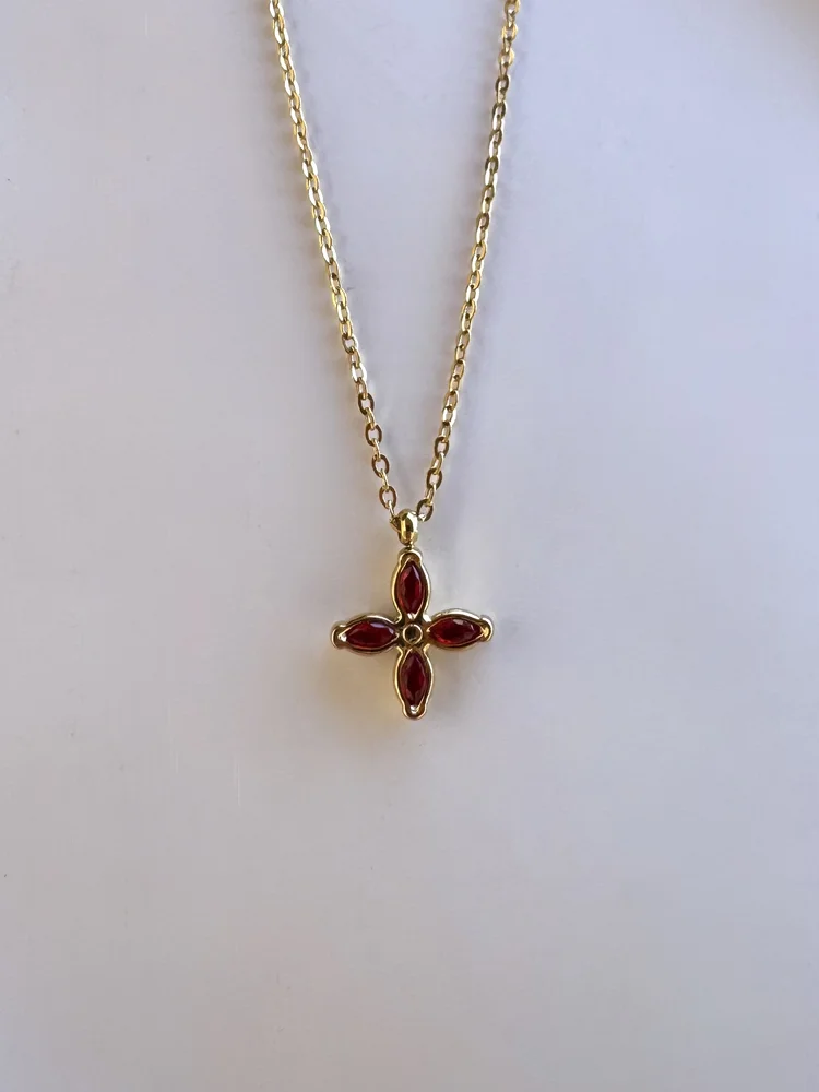 Ατσάλινο Χρυσό Κολιέ με Σταυρό από Κόκκινους Κρυστάλλους
