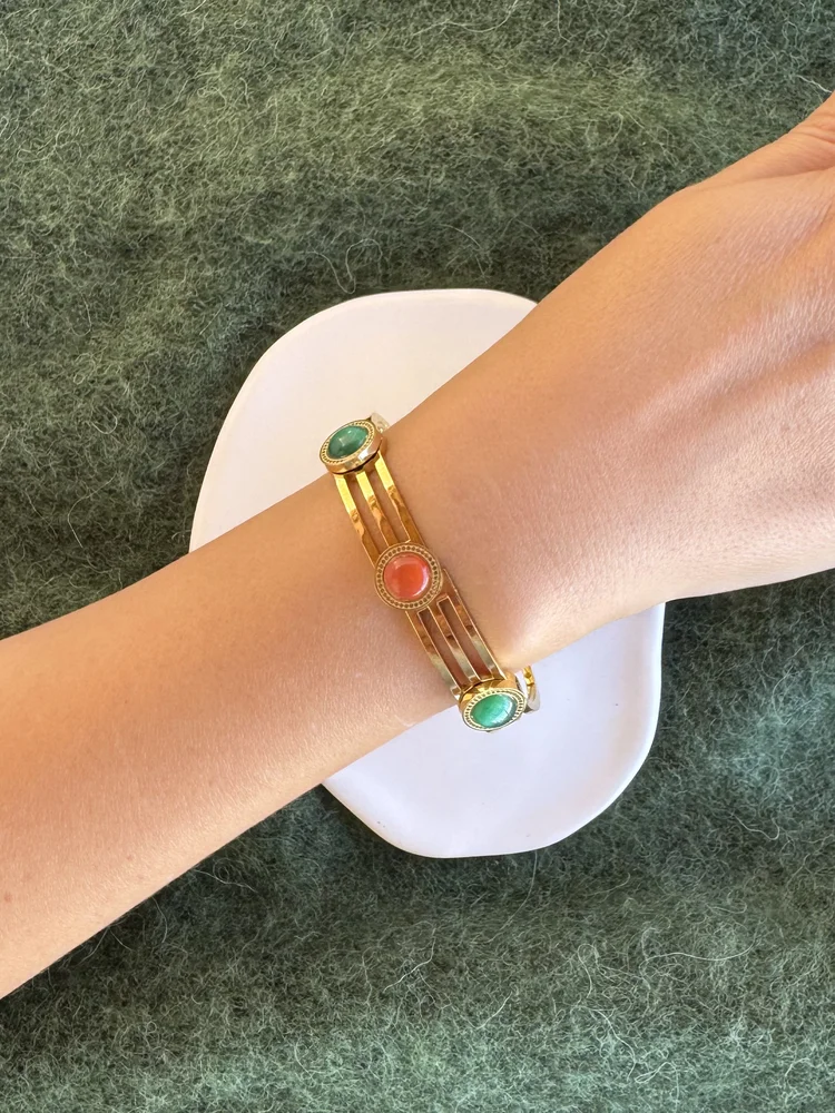 Χρυσή Ατσάλινη Χειροπέδα 'boho chic' με Ημιπολύτιμους Λίθους