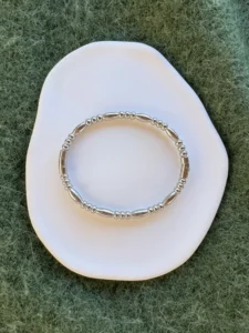 Ασημί Ατσάλινη Χειροπέδα με Ράβδους και Μπίλιες