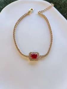 Χρυσό Βραχιόλι Ριβιέρα με Κόκκινη Τετράγωνη Πέτρα