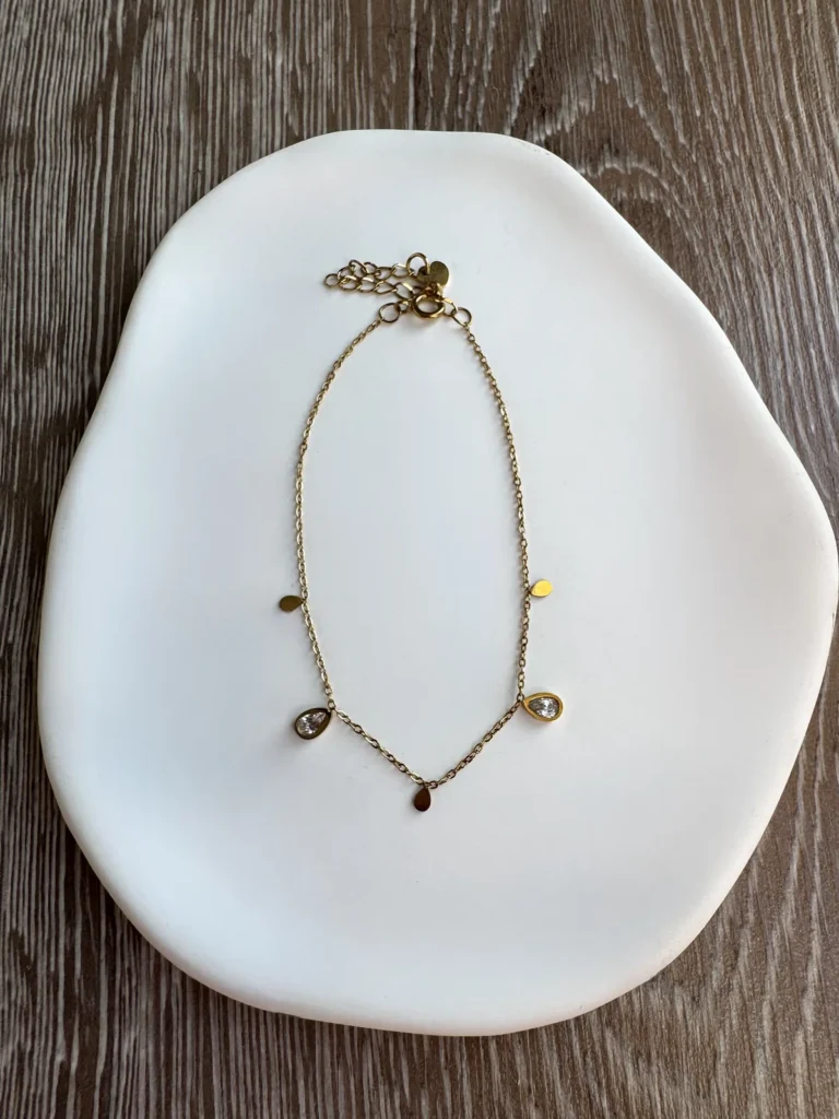 Ατσάλινο Λεπτό Βραχιόλι με Κρύσταλλα Σταγόνες