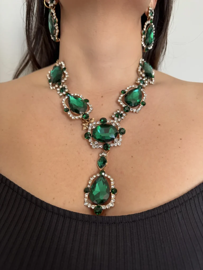 Εντυπωσιακό Κολιέ y shape με Πράσινα Κρύσταλλα