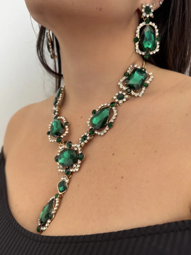 Εντυπωσιακό Κολιέ y shape με Πράσινα Κρύσταλλα