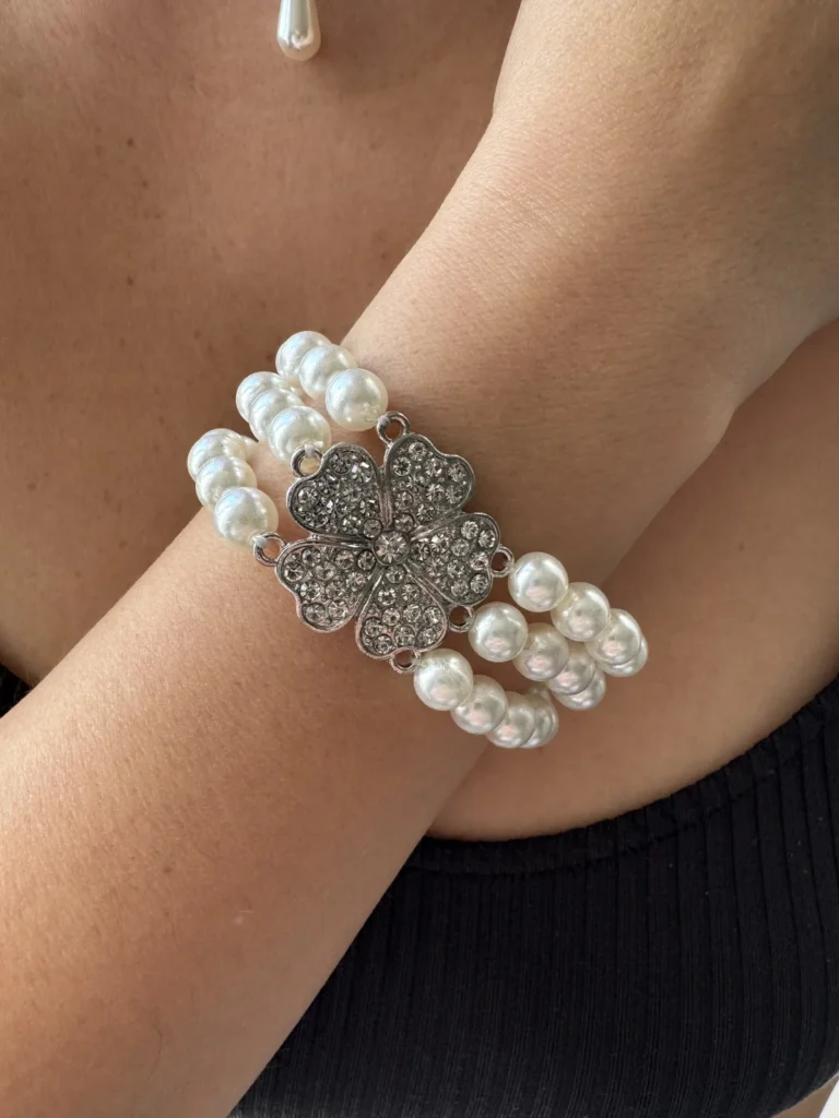 Βραχιόλι Τριπλής Σειράς με Πέρλες και Λουλούδι με Ζιργκόν