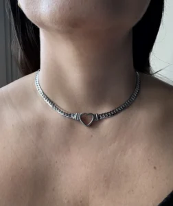 Ασημί choker Καρδιά