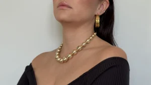 Ατσάλινο Κολιέ με Χρυσές Μεταλλικές Σφαίρες