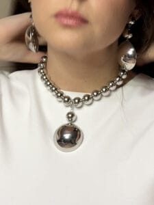 luna sphere Κολιέ με Γυαλιστερές Σφαιρικές Πέρλες & Αποσπώμενο Μενταγιόν