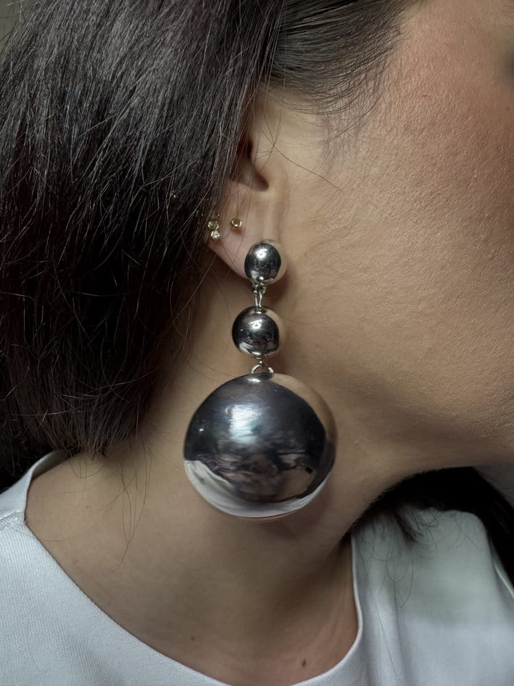 luna sphere Κολιέ με Γυαλιστερές Σφαιρικές Πέρλες & Αποσπώμενο Μενταγιόν