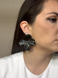 Καρφωτά Μαύρα Σκουλαρίκια Λουλούδι