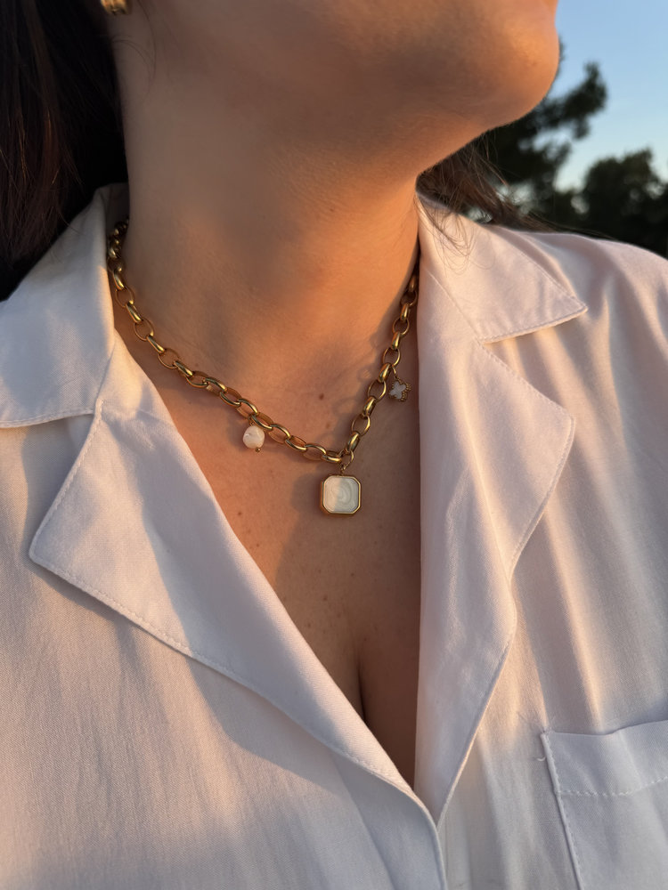 Ατσάλινο Κολιέ με Λευκά charms